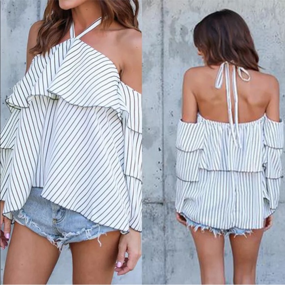 Unbranded Tops - 🎉HP🎉 Tiered Sleeve Cold Shoulder Halter Blouse